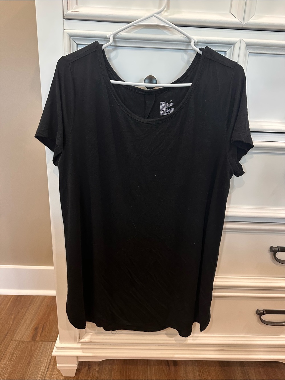 Gilligan & O’ Malley maternity/ nursing top